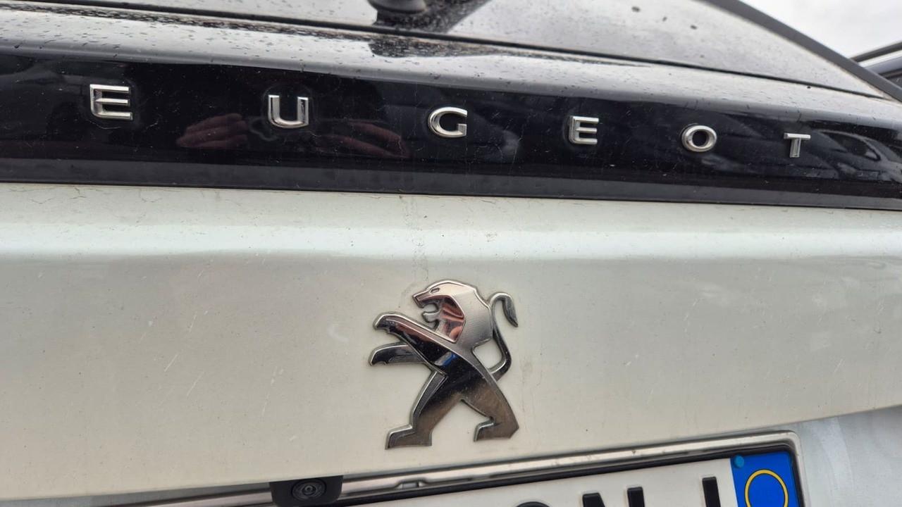 PEUGEOT 2008 II 2020 - 2008 1.2 puretech GT Pack s&s 130cv eat8