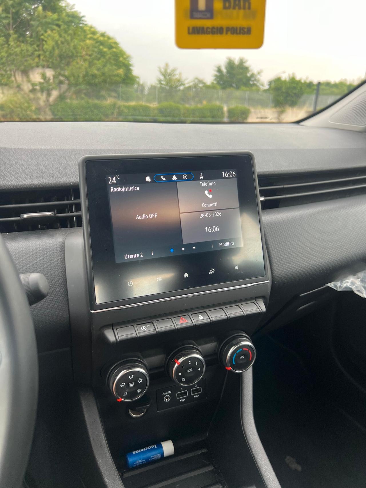 Renault Clio 65 CV 2024 NEOPATENTI IVA ESPOSTA