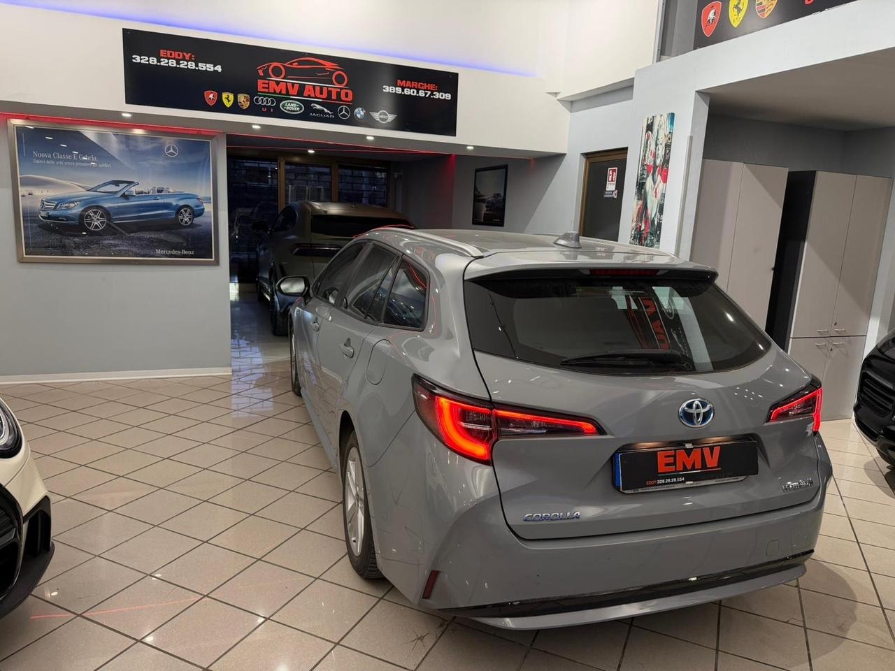 Toyota Corolla Touring Sports 1.8 Hybrid Business Tech