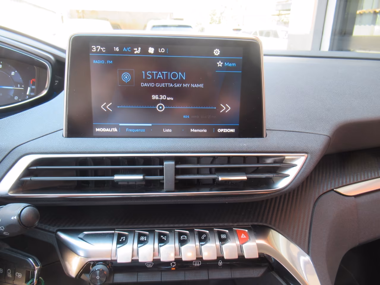 Peugeot 3008 BlueHDi 130 S&S EAT8 Business