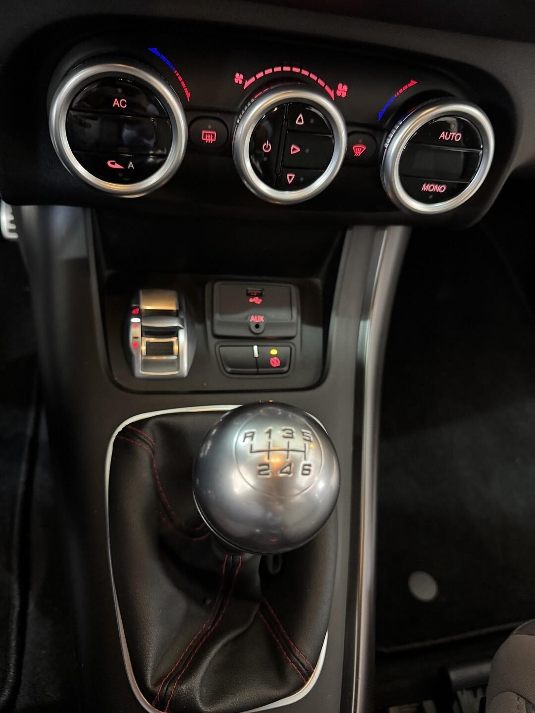 GIULIETTA 2.0 JTDM-2 Distinctive
