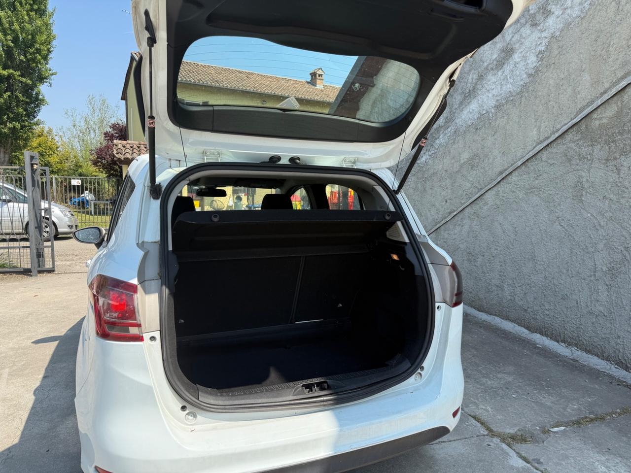 Ford B-Max 1.5 TDCi 75 CV Business