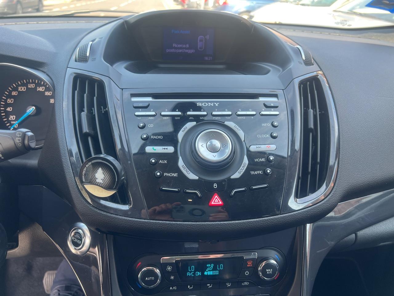 Ford Kuga 2.0 TDCI 140 CV 4WD Powershift Titanium