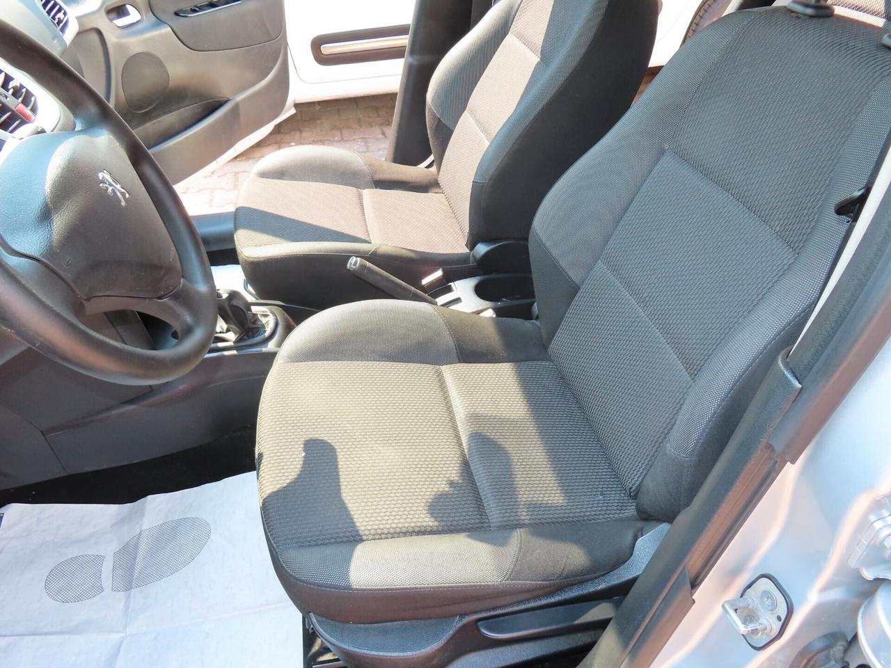 Peugeot 207 1.6 HDi 90 CV 100.000 KM CERT 2010