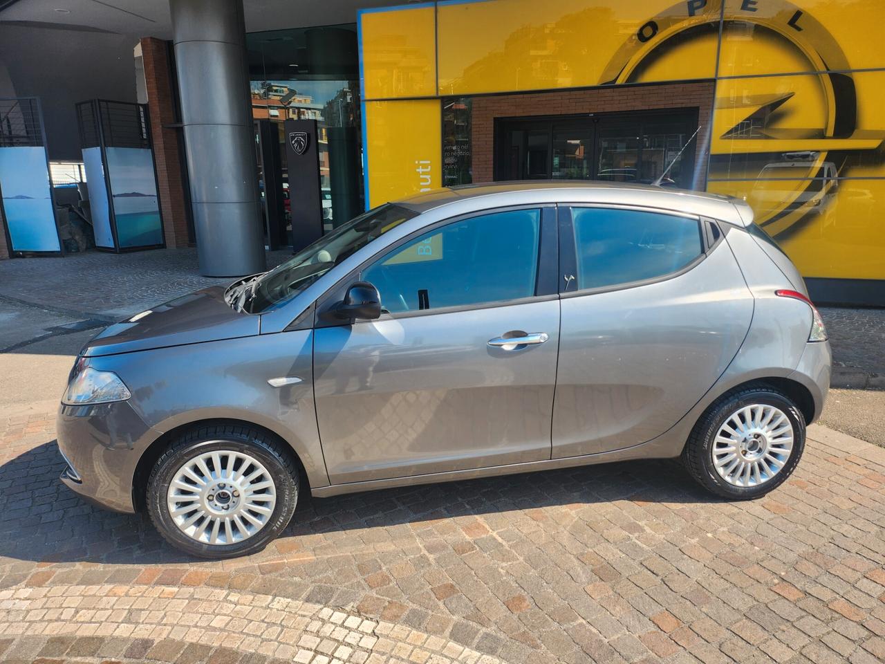 Lancia Ypsilon 1.3 MJT 16V 95 CV 5 porte S&S Silver