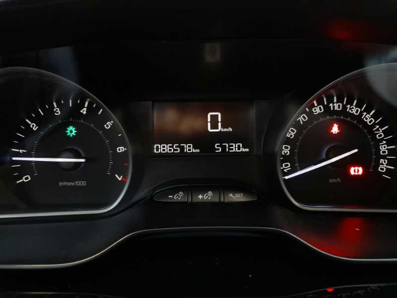 PEUGEOT 208 - 208 1.2 puretech Active s&s 82cv 5p neopatentati