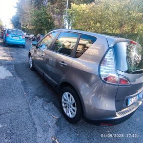 Renault Scenic Scénic XMod dCi 110 CV EDC Limited euro 6