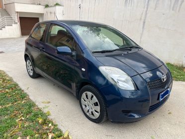 Toyota Yaris 1.0 3 porte