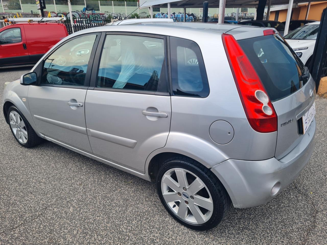 Ford Fiesta 1.4 TDCi 5p.*NEOPATENTATI*CLIMA*