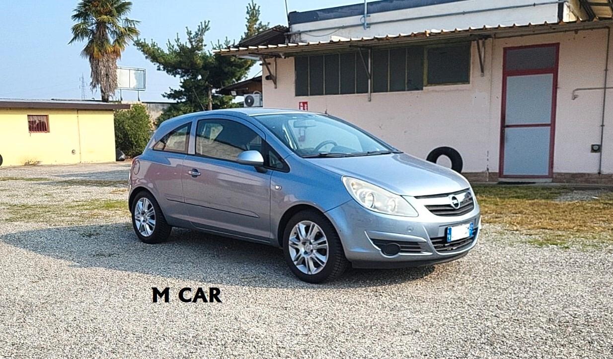 Opel Corsa 1.2 3 porte Sport