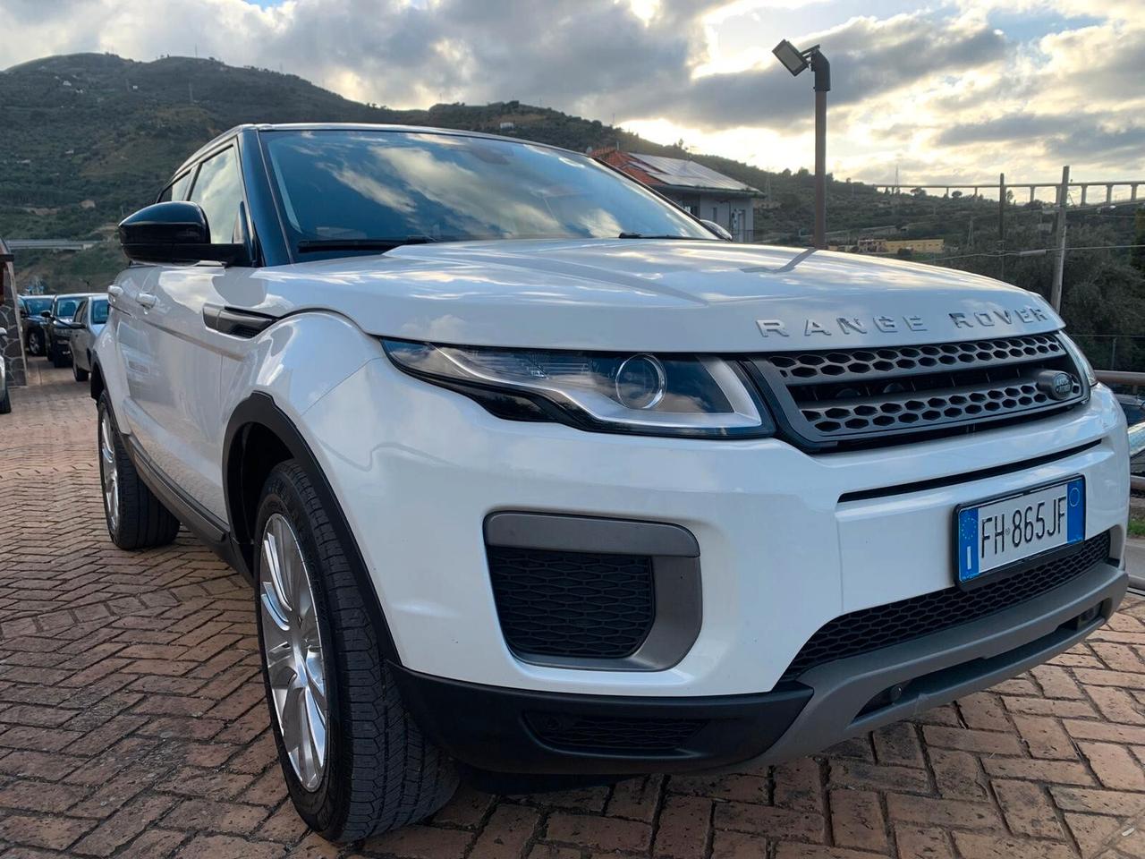 Land Rover Range Evoque 2.0 eD4 5p. Pure