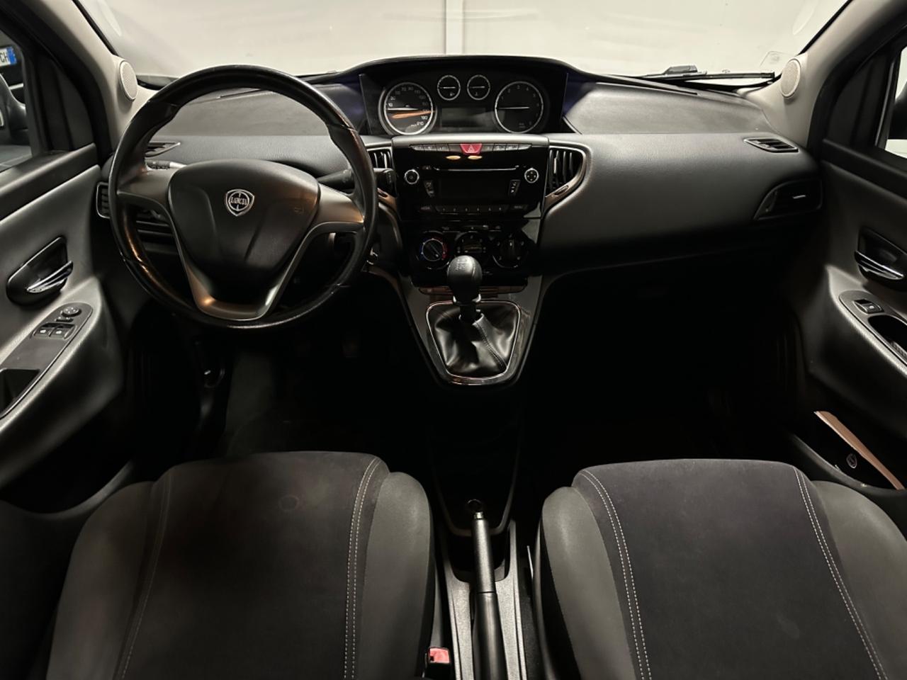 LANCIA YPSILON 1.2 NEOPATENTATI 69CV GARANZIA