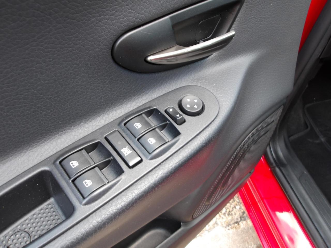 Lancia Ypsilon 5 Porte Ypsilon 0.9 t.air Gold 85cv dfn