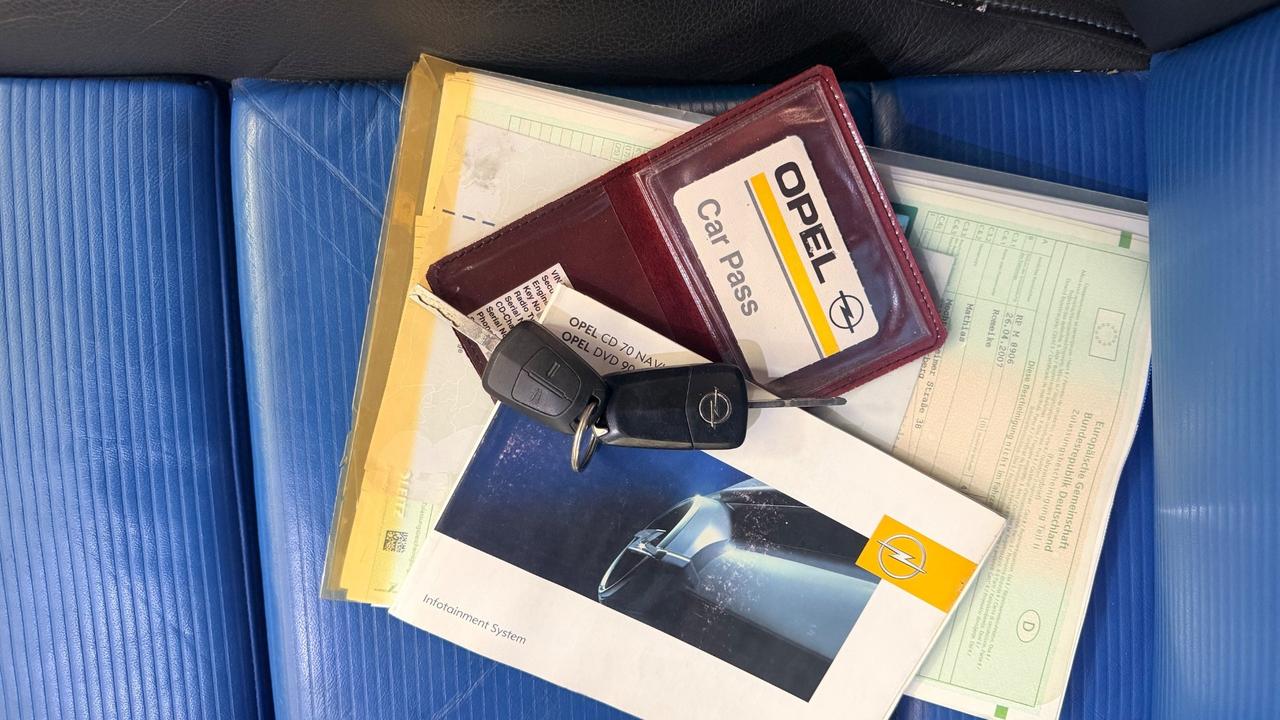 Opel Astra OPC 2.0 T 240CV