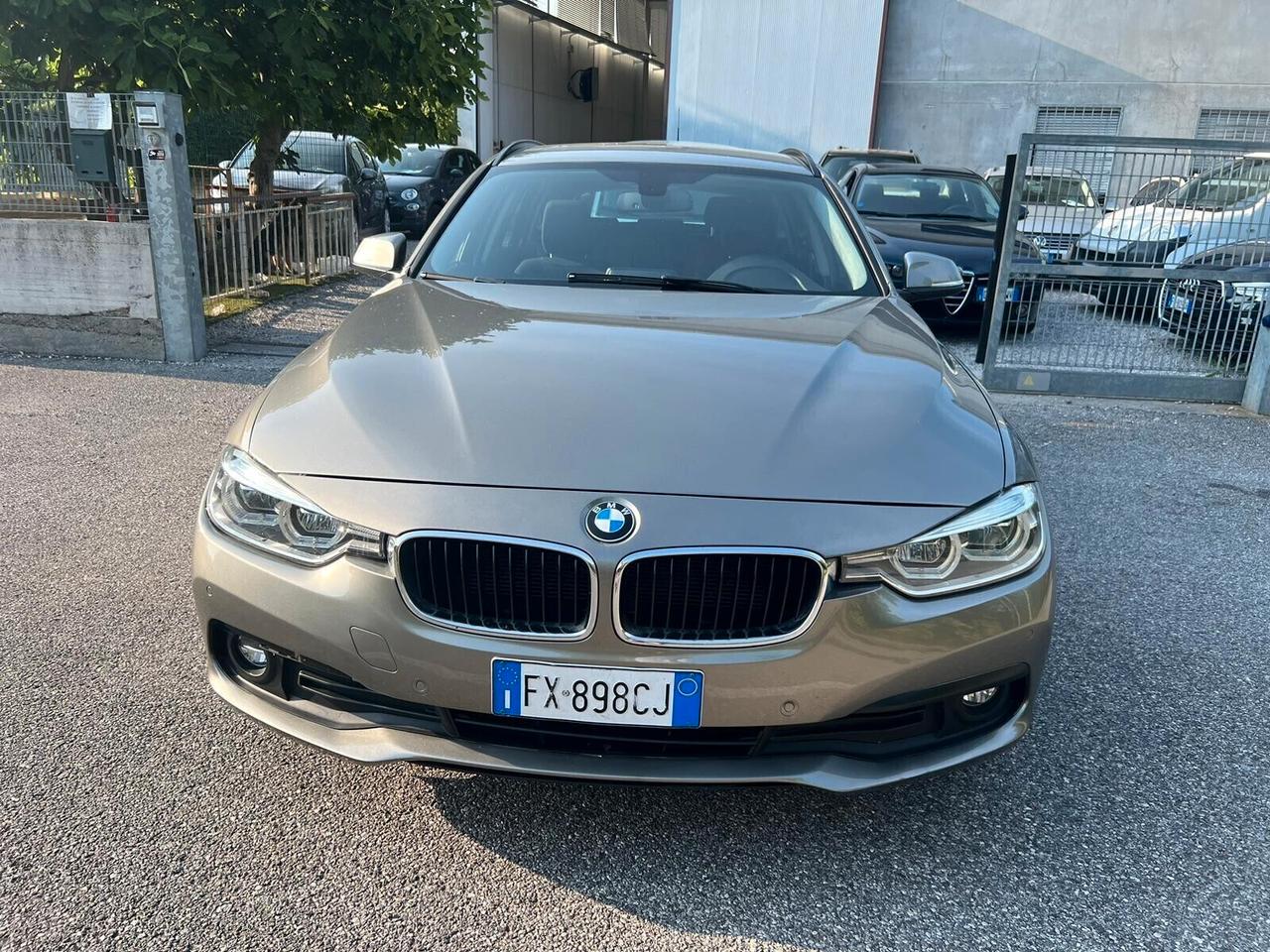 Bmw 318 318d Touring Business Advantage aut.