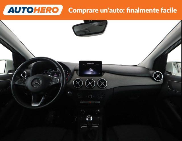 MERCEDES-BENZ B 180 d Business