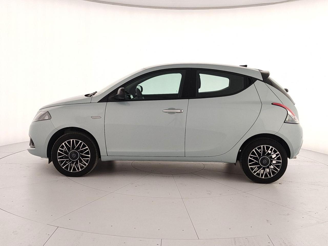 Lancia Ypsilon 1.0 FireFly 5 porte S&S Hybrid Platino