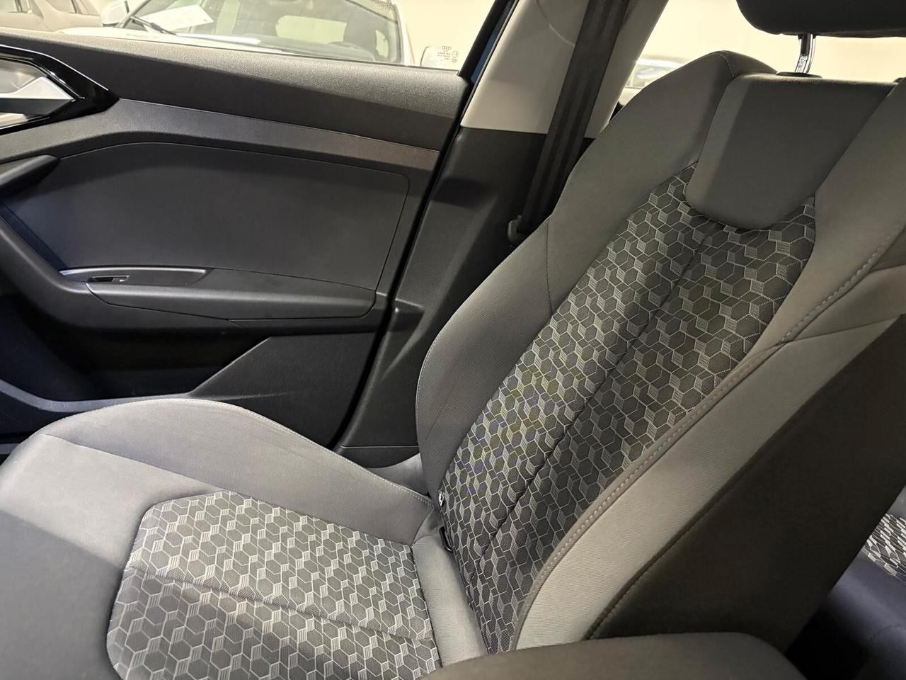 Audi A1 citycarver 30 1.0 TFSI S tronic UNICO PR.