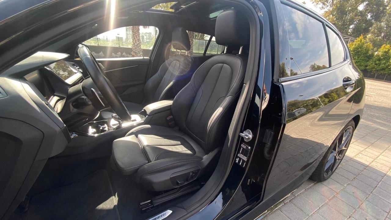 Bmw 118 118d 5p. Msport