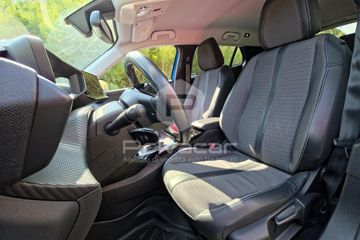 PEUGEOT 2008 PureTech 100 S&S Allure