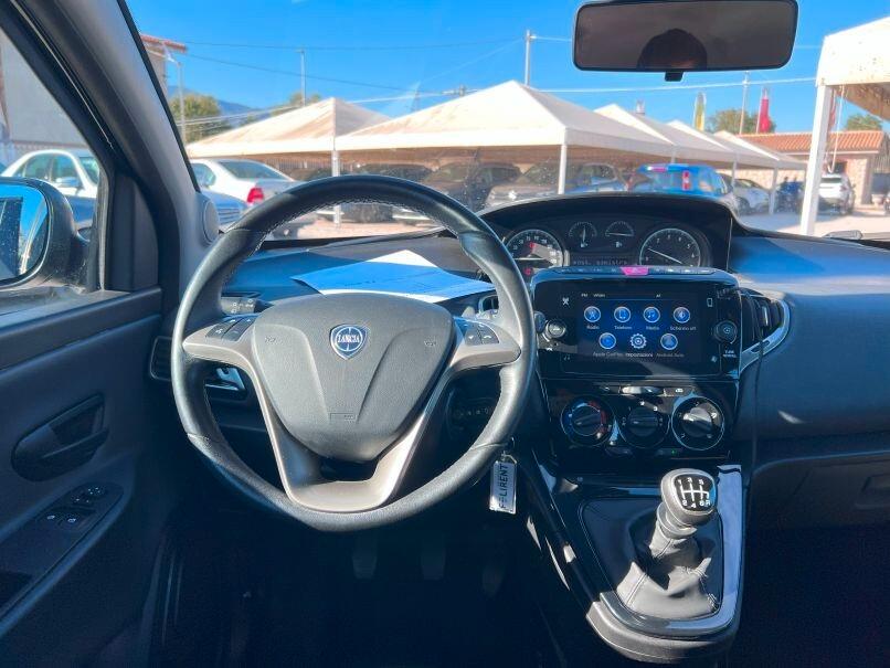 Lancia Ypsilon 1.0 FireFly 5 porte S&S Hybrid Gold