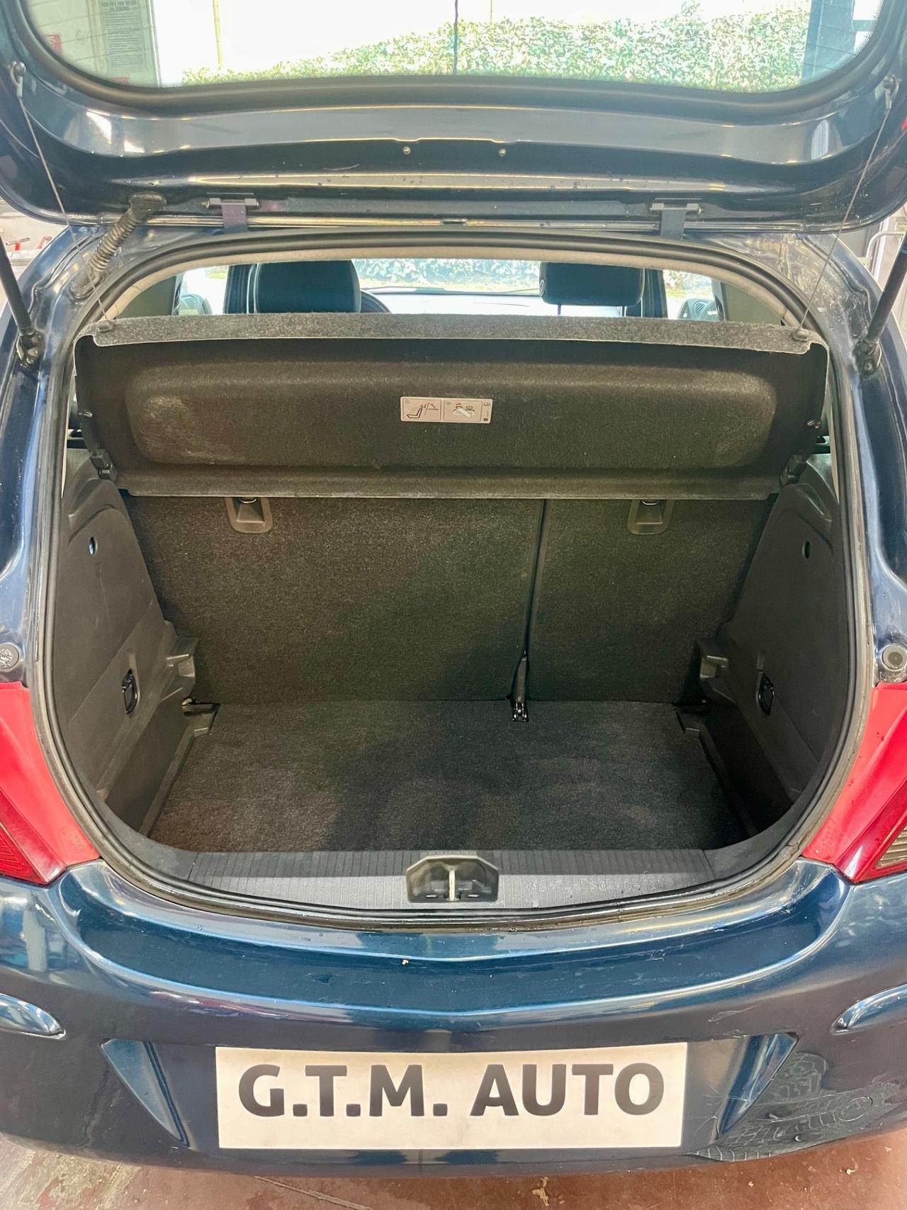 Opel Corsa 1.2 3 porte euro 5 per neopatentati