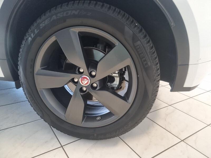 JAGUAR E-Pace (X540) E-Pace 2.0D 150 CV A...