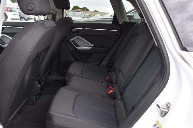AUDI Q3 35 TDI S tronic Business Advanced