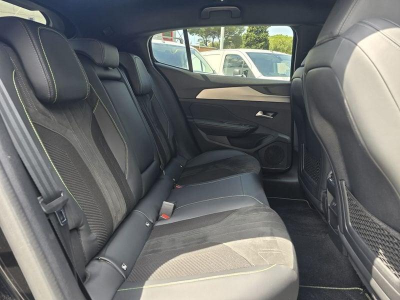 Peugeot 408 GT 130 EAT8 S&S aut.