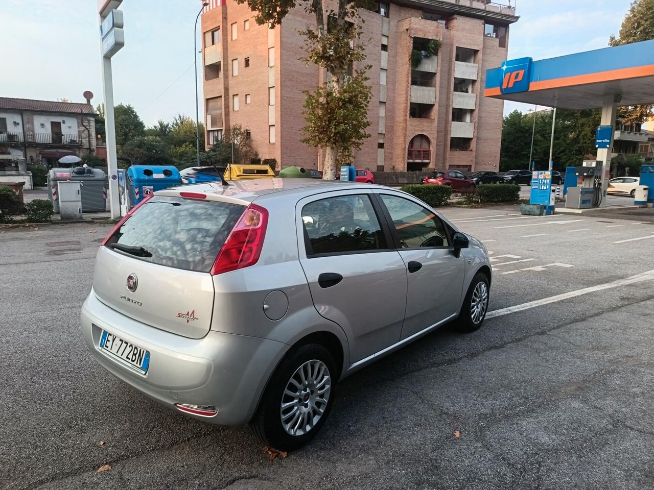 Fiat Punto 1.3 MJT II 75 CV 2015 ok neo patente