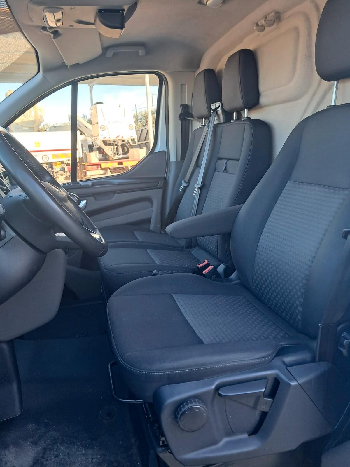 Ford Transit Custom 300 EcoBlue Hybrid 130PL Furgone Trend - coibentato con frigo -(Iva Esposta)