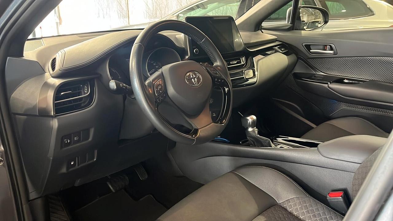 Toyota C-HR 1.8 Hybrid E-CVT Trend