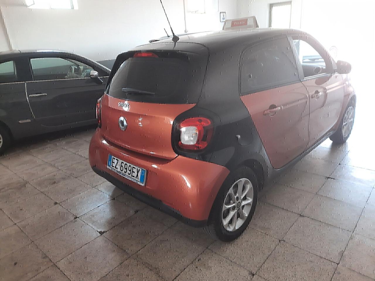 Smart ForFour 70 1.0 Youngster