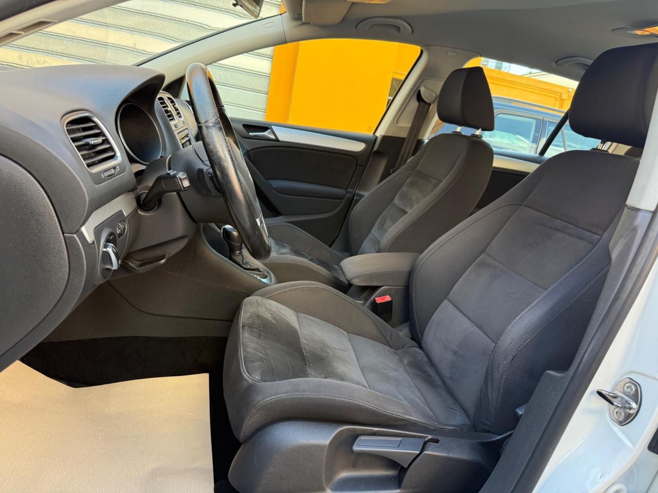 Volkswagen Golf 1.6 TDI DPF DSG 5p. Highline