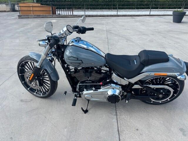Harley-davidson Softail Breakout - 2026