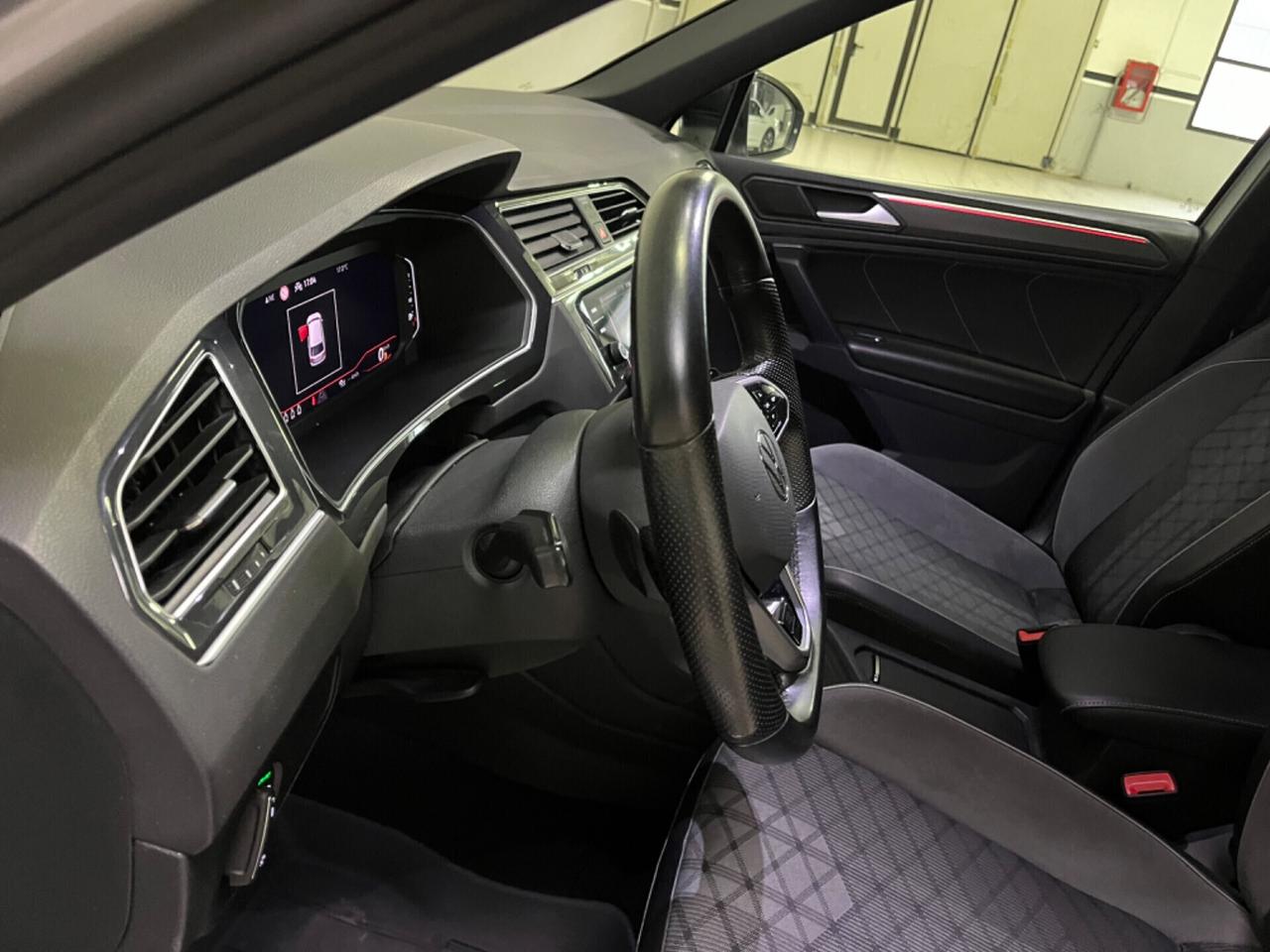 Volkswagen Tiguan 2.0 TDI 150 CV SCR DSG R-Line