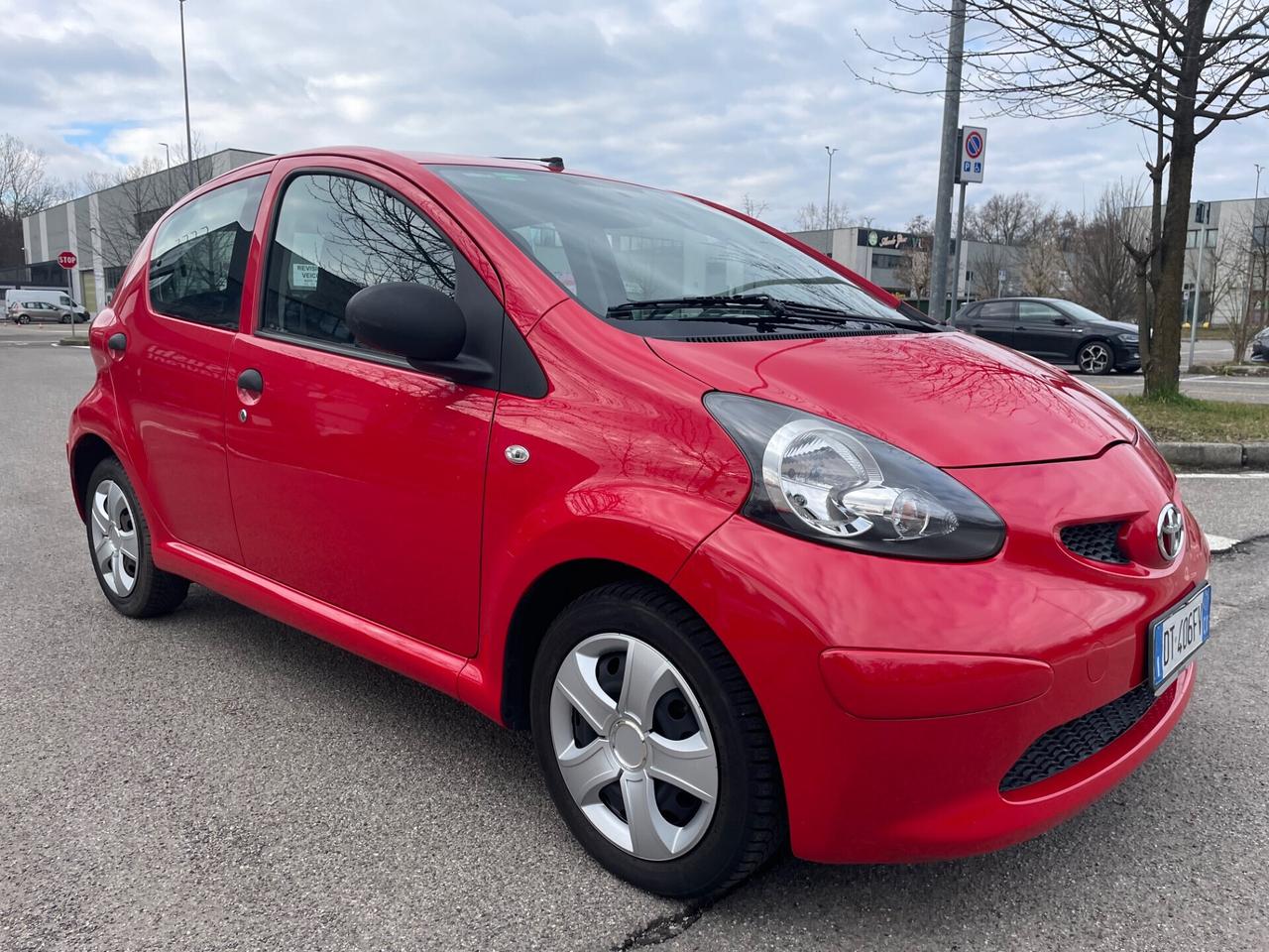 Toyota Aygo 1.0 12V VVT-i 5 porte *Neopatentati*Solo 60000km*