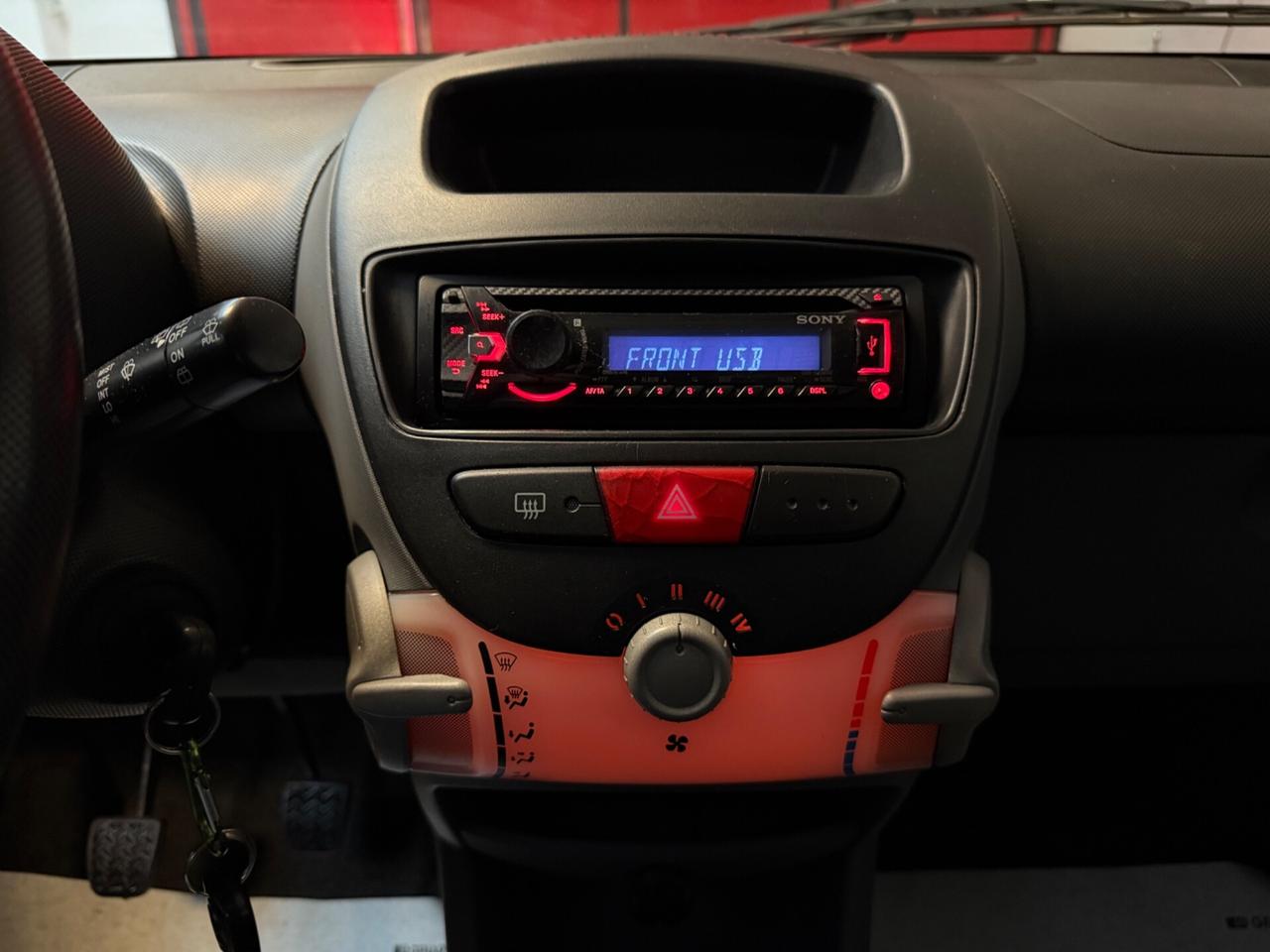 Peugeot 107 1.0 68CV 5p. Sweet Years NEOPATENTATI
