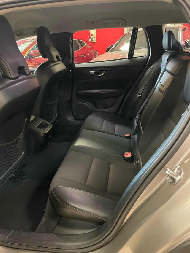 VOLVO V60 Cross Country D4 AWD Geartronic *led/telecam/pelle*