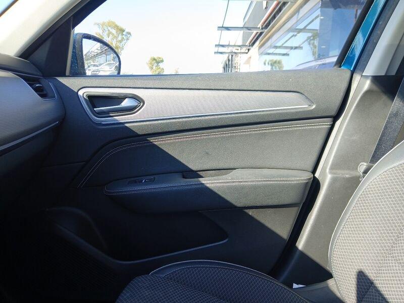 Renault Arkana 2021 1.6 E-Tech hybrid Intens 145cv
