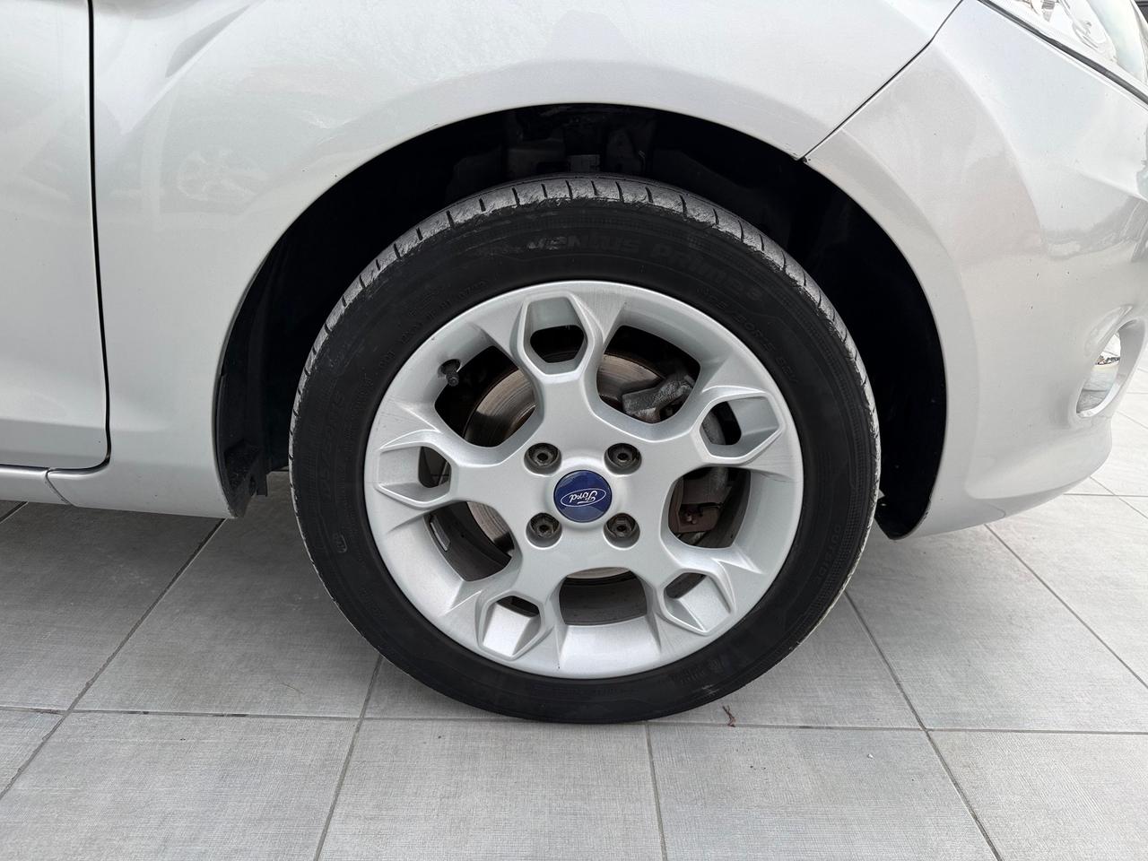 Ford Fiesta 1.4 TDCi 70CV 5 porte Titanium