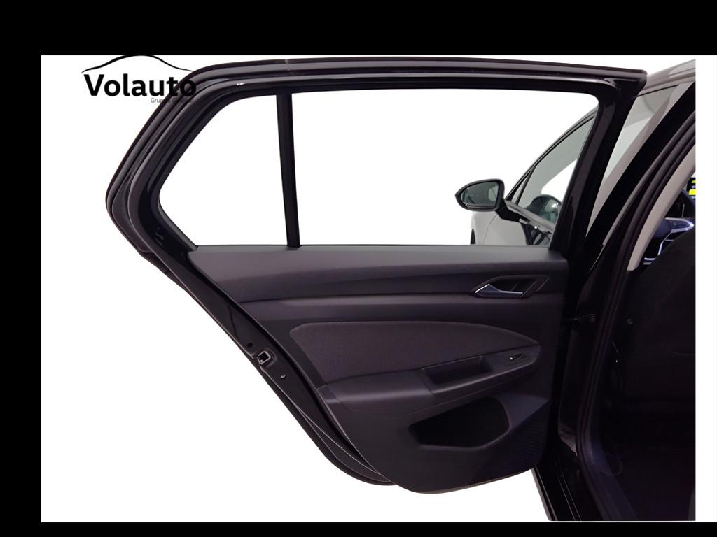 VOLKSWAGEN Golf VIII 2024 - Golf 2.0 tdi Life 115cv