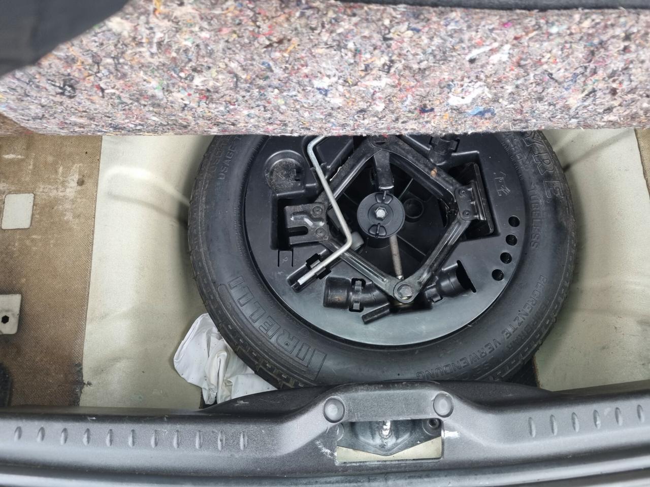 Lancia Ypsilon 1.2 16V Oro