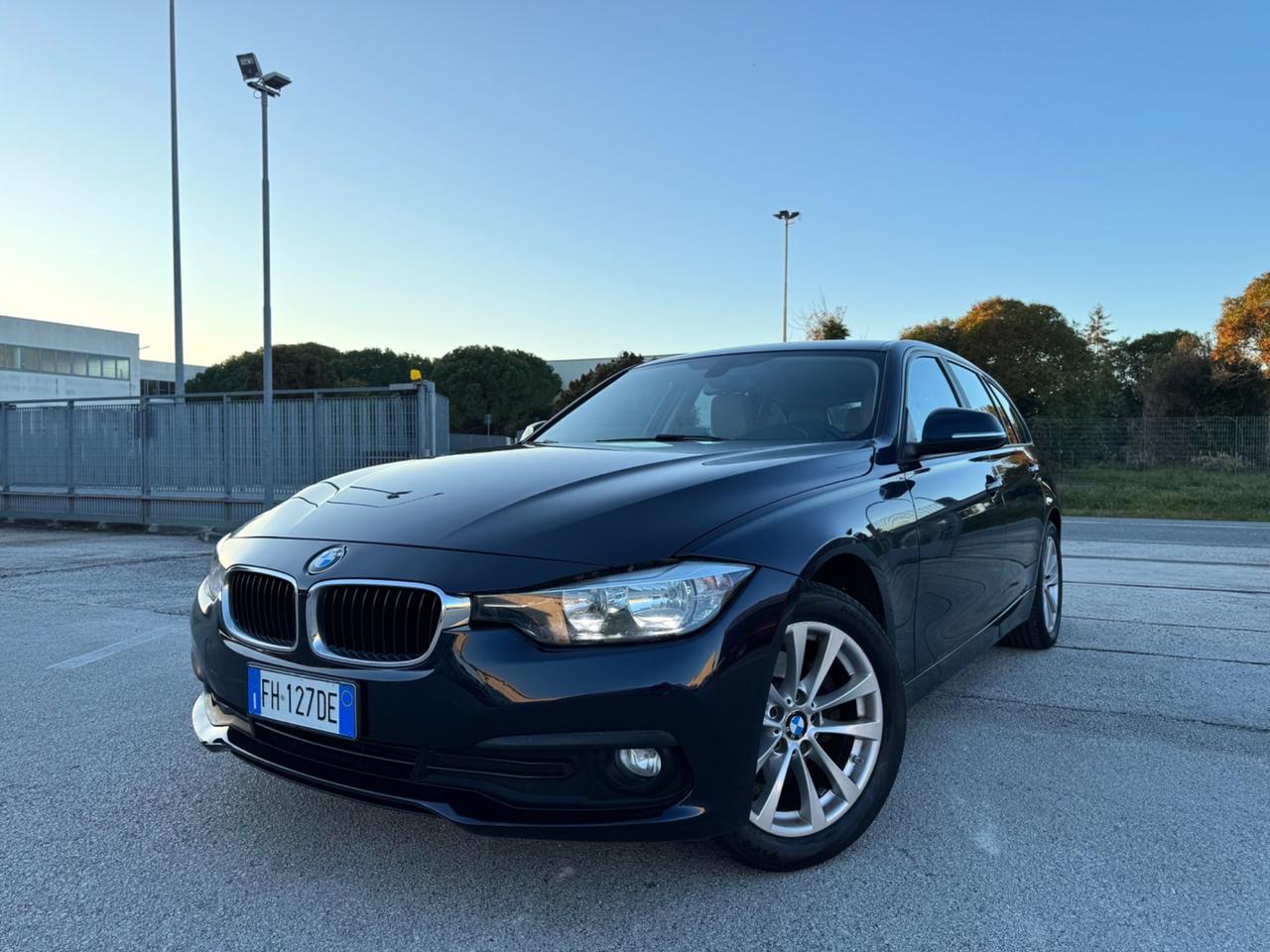 BMW 320d Automatic Touring XDRIVE - Navi 17