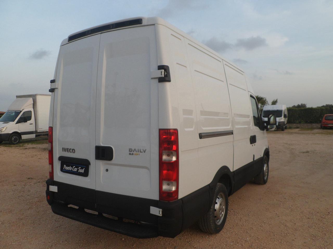 Iveco Daily 35s12 furgone medio alto