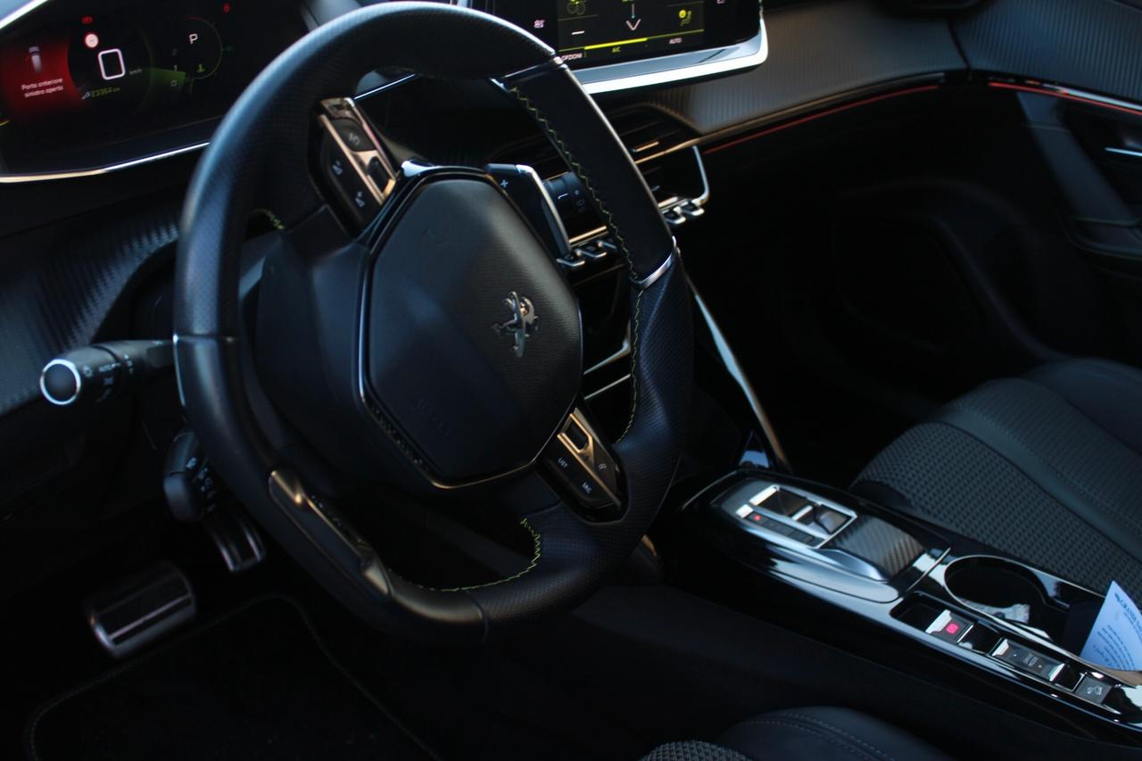 Peugeot 2008 BlueHDi 130 S&S EAT8 Allure