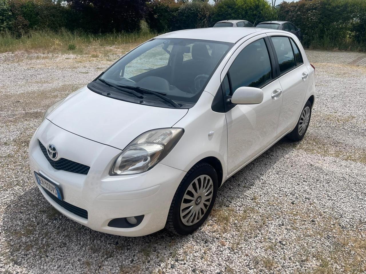 Toyota Yaris 1.0 5 porte Sol