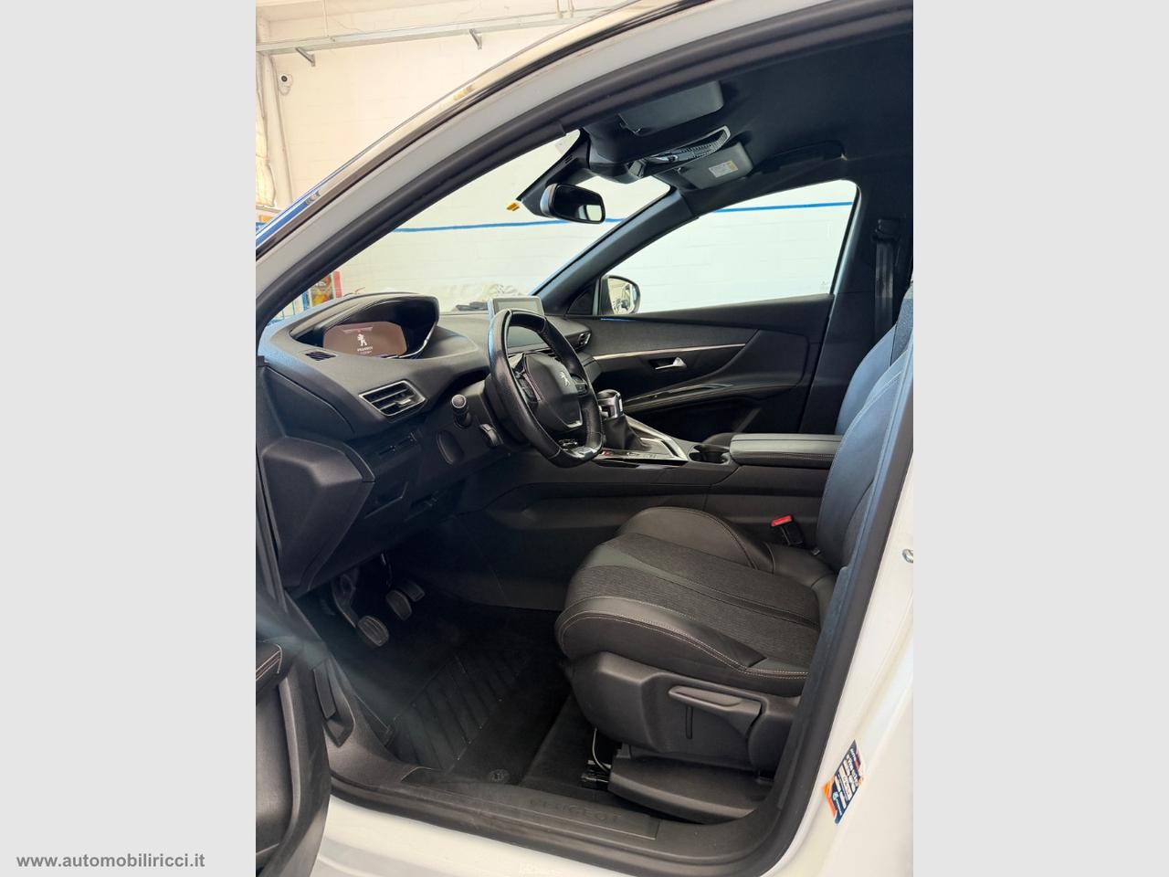 PEUGEOT 5008 BlueHDi 130 S&S GT Line 7 POSTI