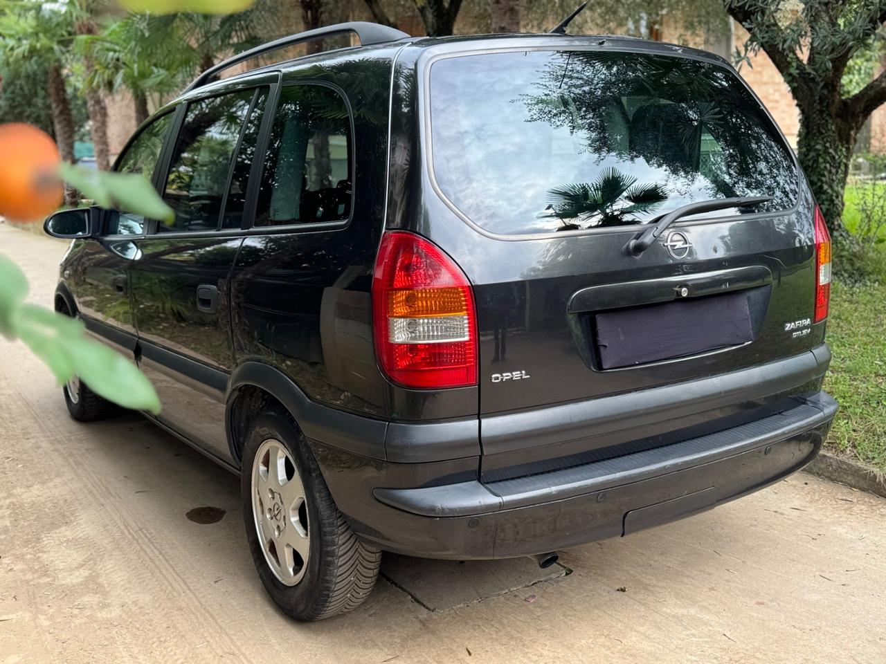 Opel Zafira 2.0 diesel/ 7 posti / gancio traino / pronta all’uso