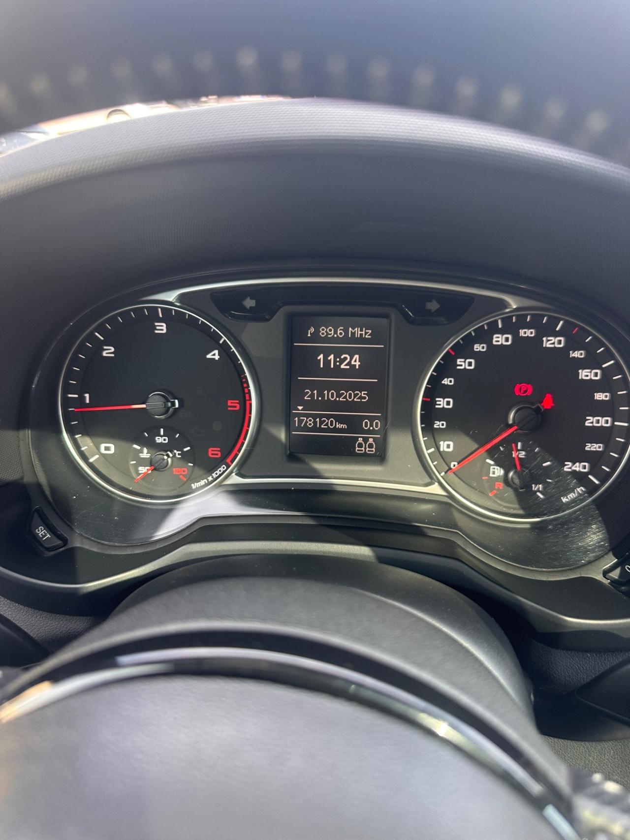 Audi A1 1.6 TDI 90cv S Line Edition Plus BIColor